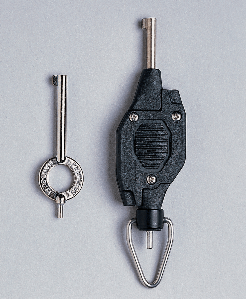 Streamlight CuffMate with Batteries 63001 #080926-63001-7 online